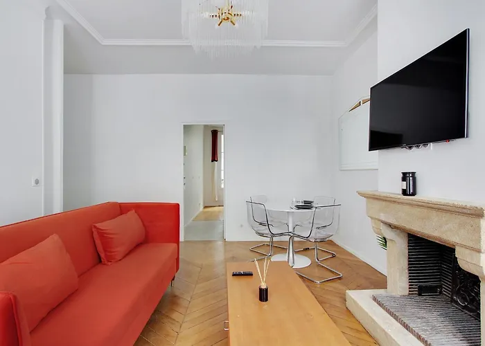 1 Bdr 2 P - Parc Monceau *
