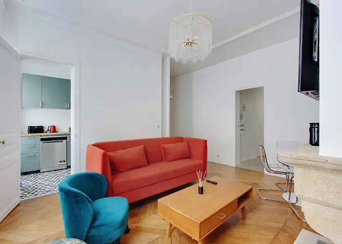 1 Bdr 2 P - Parc Monceau * Paris